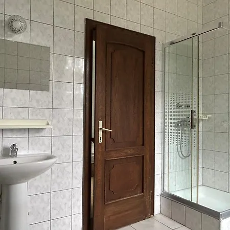 Fenyo Liget Vendeghaz Balatonlelle