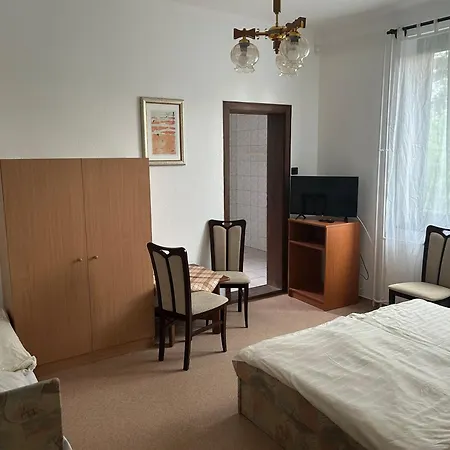 Pensjonat Fenyo Liget Vendeghaz 3*