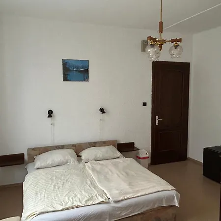 Fenyo Liget Vendeghaz 3* Balatonlelle