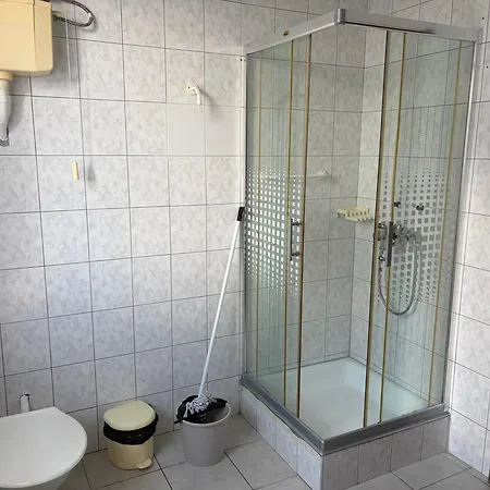 Pensjonat Fenyo Liget Vendeghaz Balatonlelle